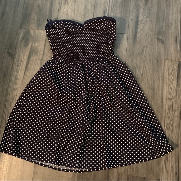 Super cute navy polka dot vintage dress! - Picture 2 of 3